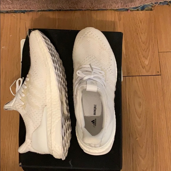 EUC! Ultraboost S.E. X INVINCIBLE Sneakers - Picture 2 of 3